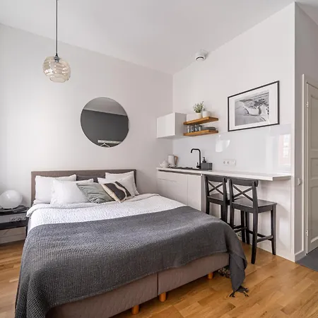 Apartment Elegant With Airconditioner And Elevator, 9 Min Walk To Old Town