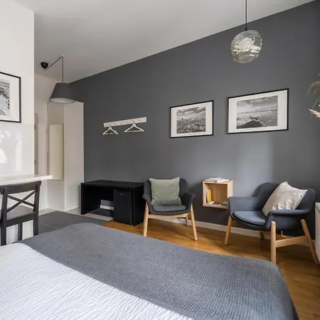 Apartment Elegant With Airconditioner And Elevator, 9 Min Walk To Old Town